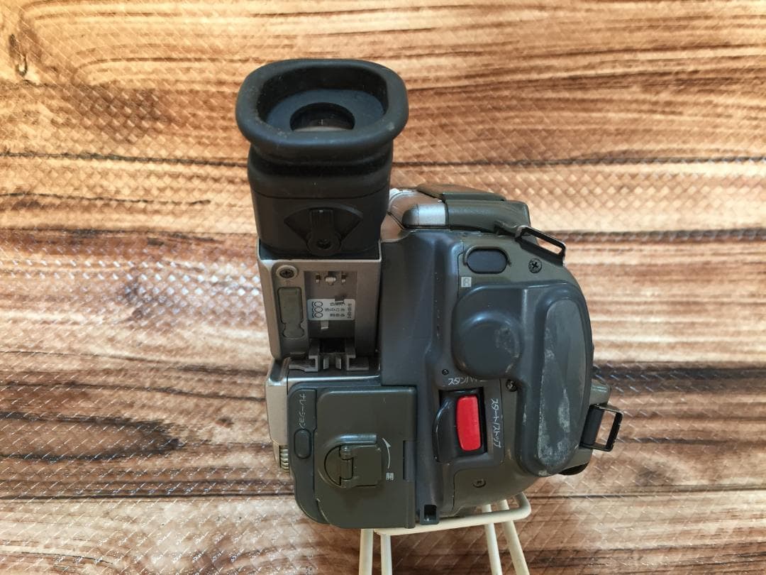 撮影再生ダビングOK　SONY　CCD-TR2　付属品あり　Hi8　動作良好