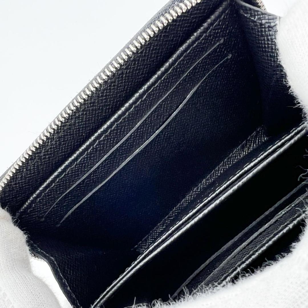 【使用わずか】ヴィトン エピ ジッピーパース ラウンド 財布 黒