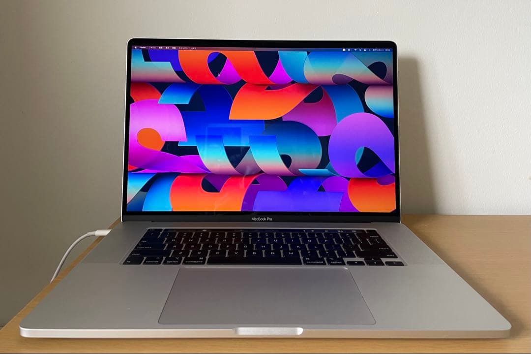 MacBook Pro 16インチCore i9-32GB-512GB SSD