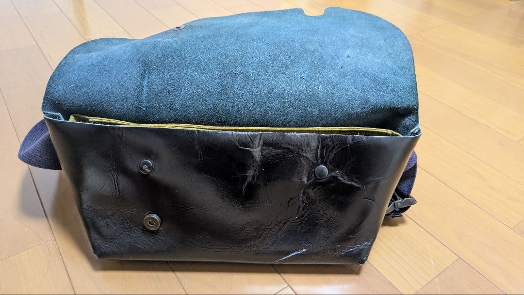 Uni＆Co メッセンジャーバッグ　Sサイズ　ロイヤルネイビー