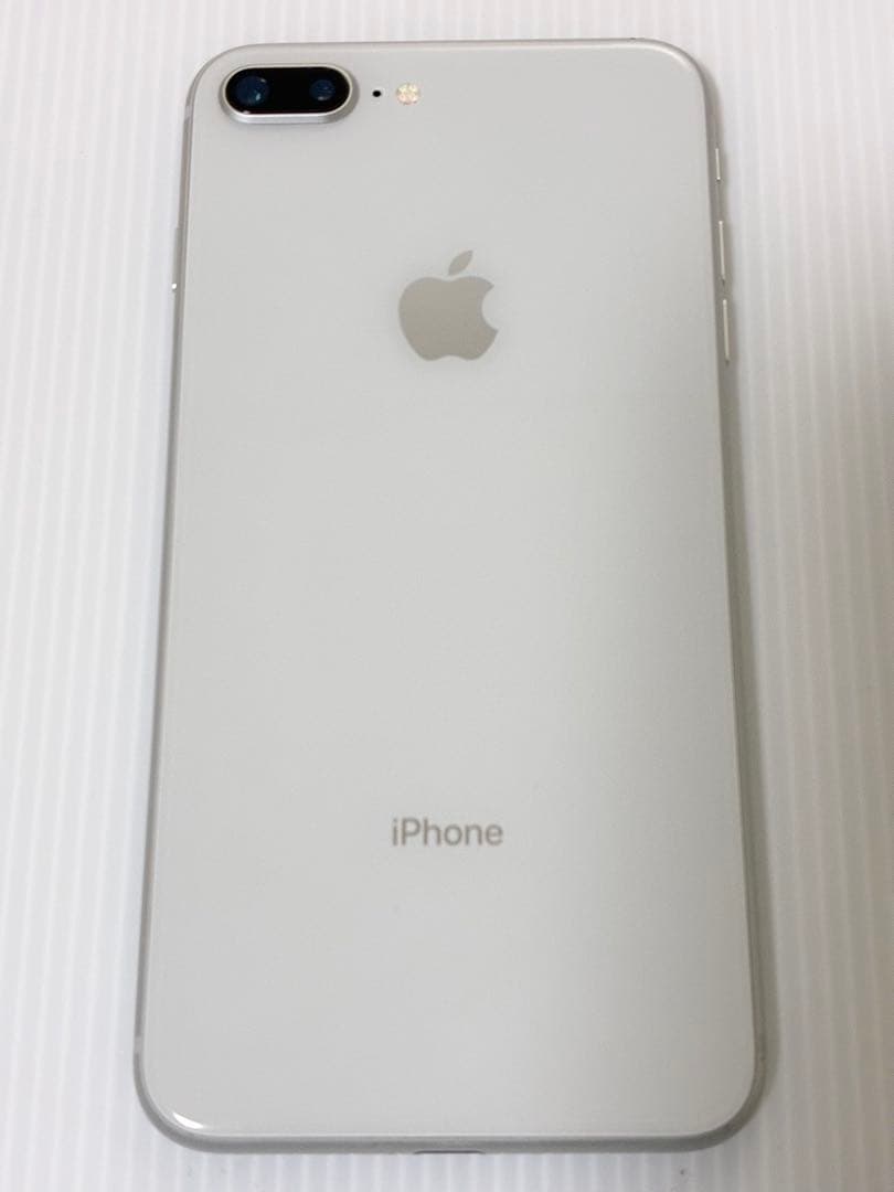 iPhone8 plus シルバー 64GB美品SIMフリー