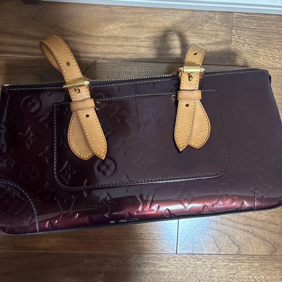 ラ*ん様 LOUIS VUITTON ヴェルニローズウッド・アヴェニュー