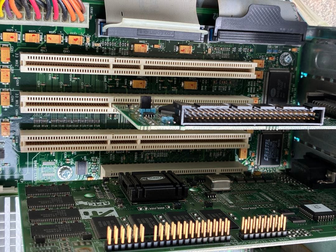 Apple Power Macintosh G3 クリアブルー