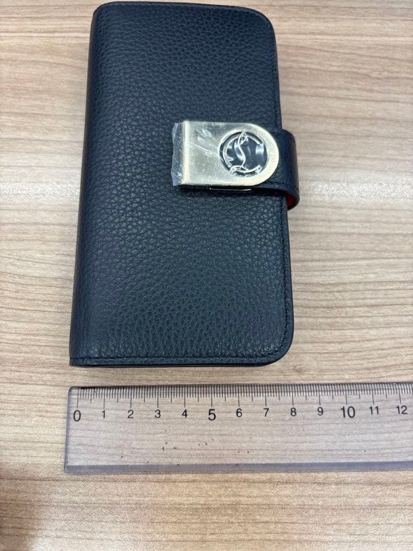 【新品未使用】　Christian Louboutin 手帳型ケース 黒