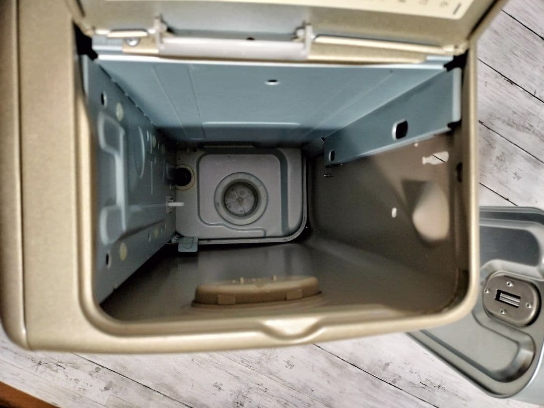 石油ファンヒーター コロナ FH-XW3211E8　新品未使用！送料込み！