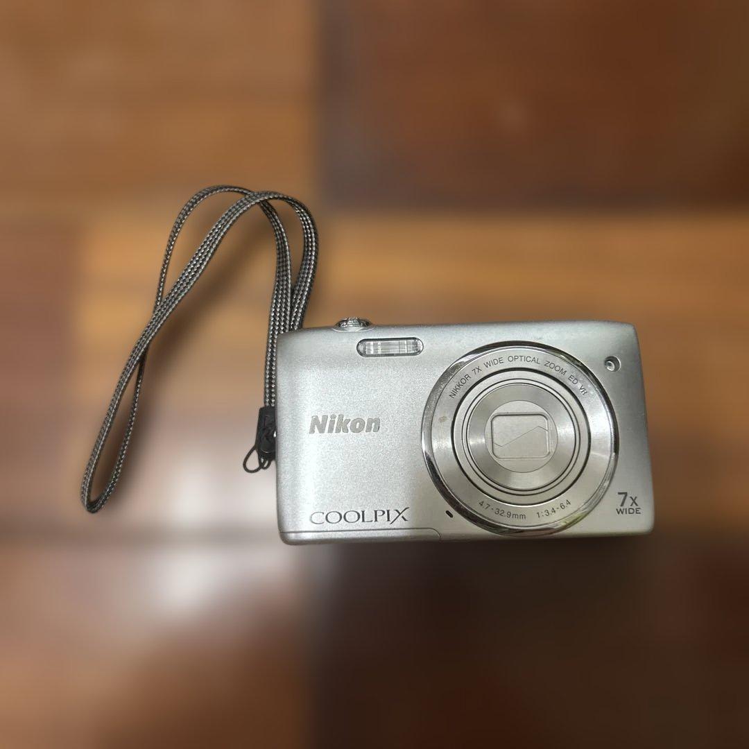 デジタルカメラ coolpix s3500