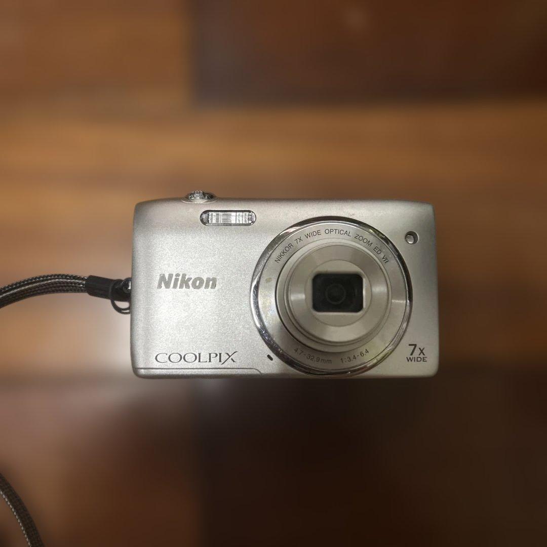 デジタルカメラ coolpix s3500