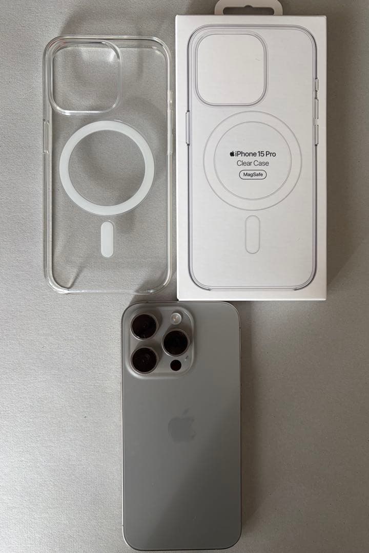 【美品】iPhone 15 Pro 256GB チタニウム (純正ケース付)