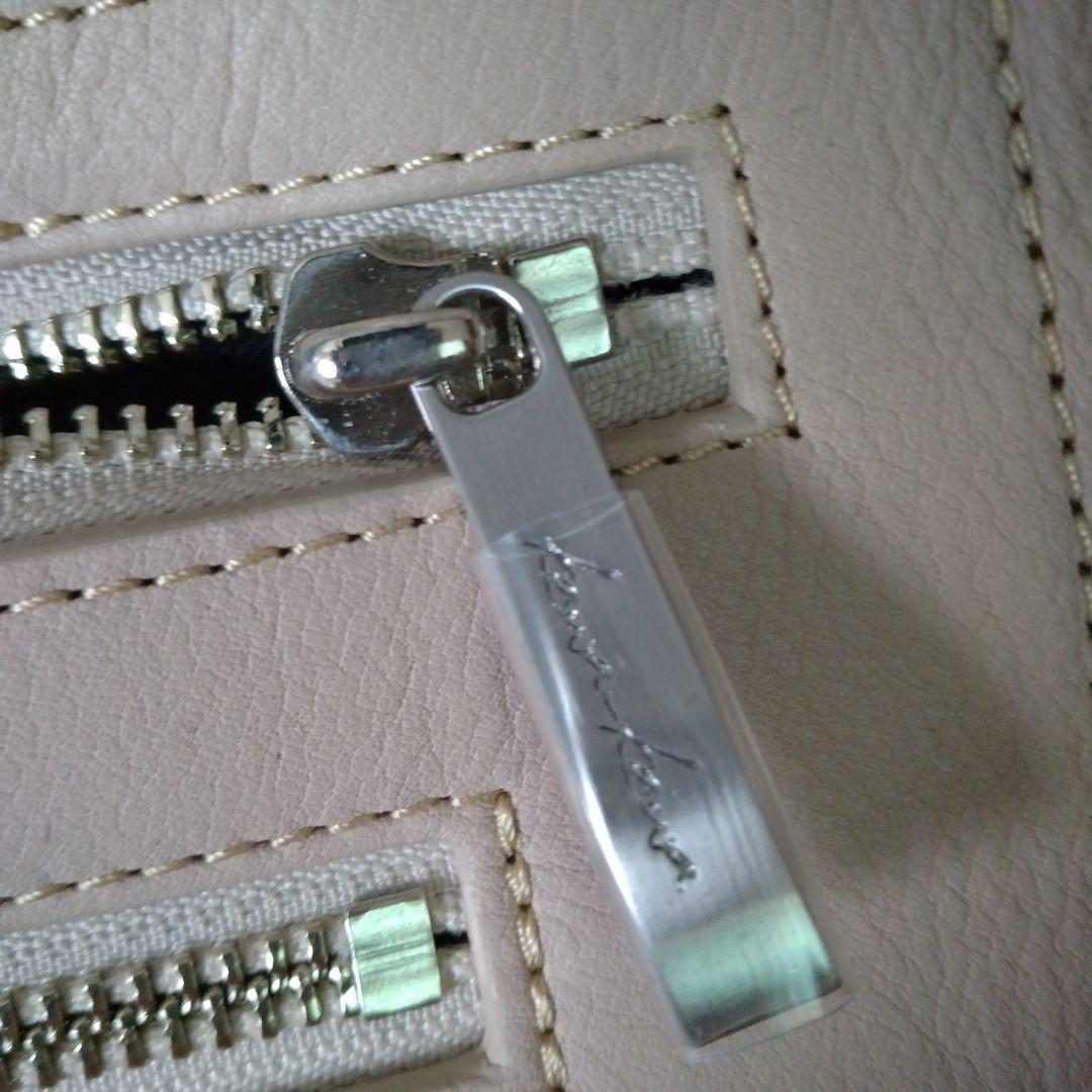 カワカワ　kawa-kawa ボディバッグ　ボディーバッグ　ベージュ