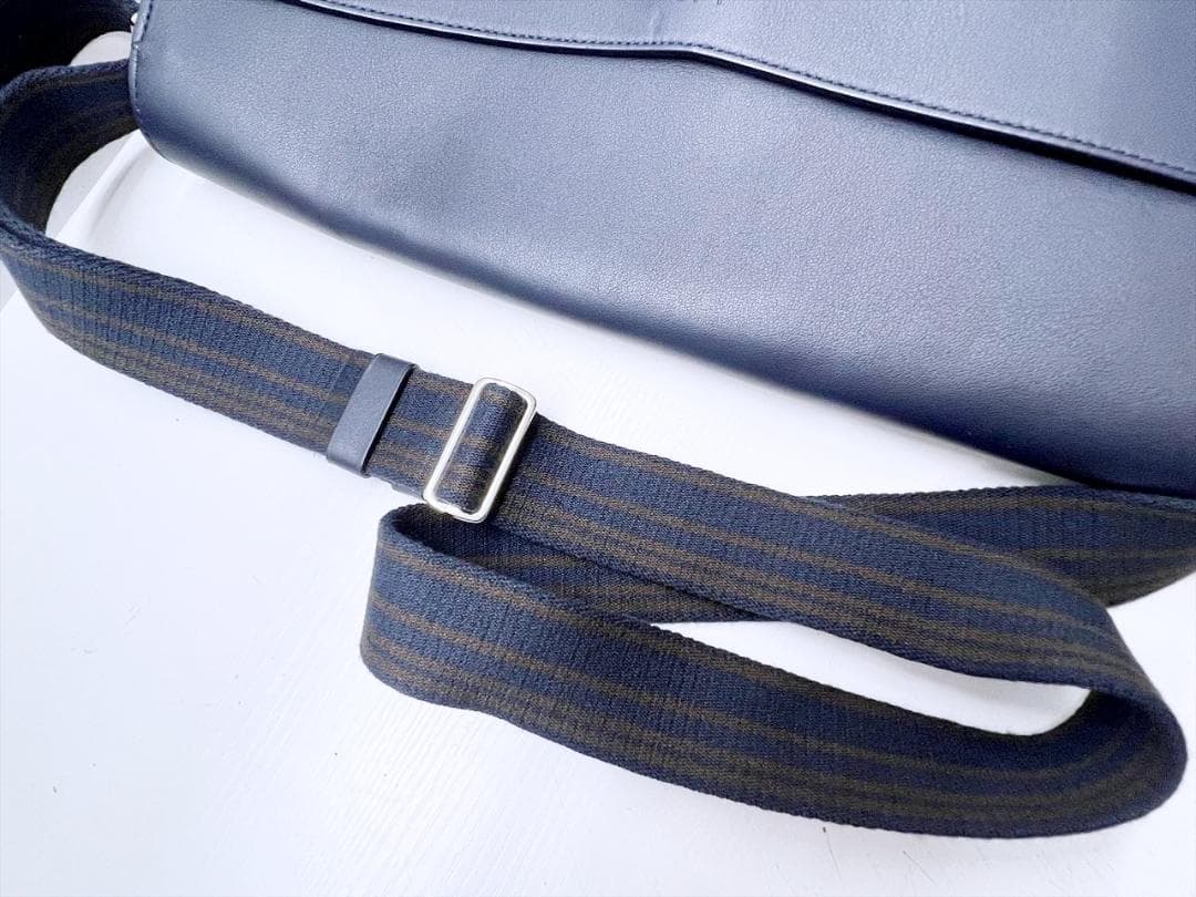 美品　Dunhill　ダンヒル　ハムステッド　ショルダーバッグ　メッセンジャー