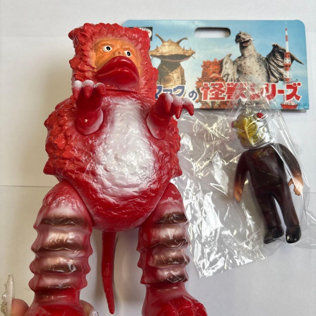 ブルマァク ガラモン セミ人間付