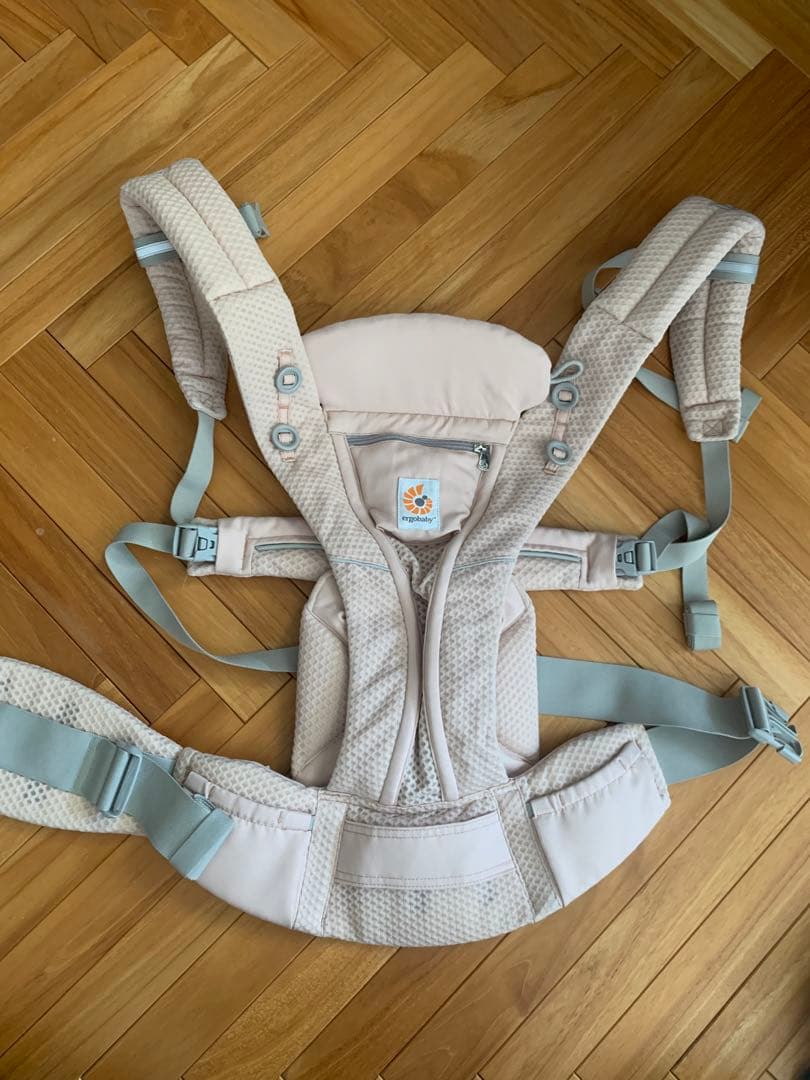【値下げ】ergobabyエルゴ 抱っこ紐 ピンクベージュ メッシュ