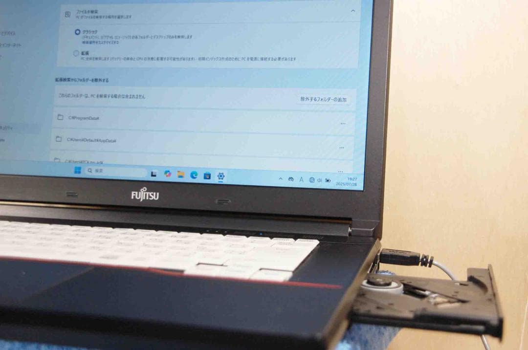 Fujitsu ノートパソコンWin-11 Office メモリー8GB SSD