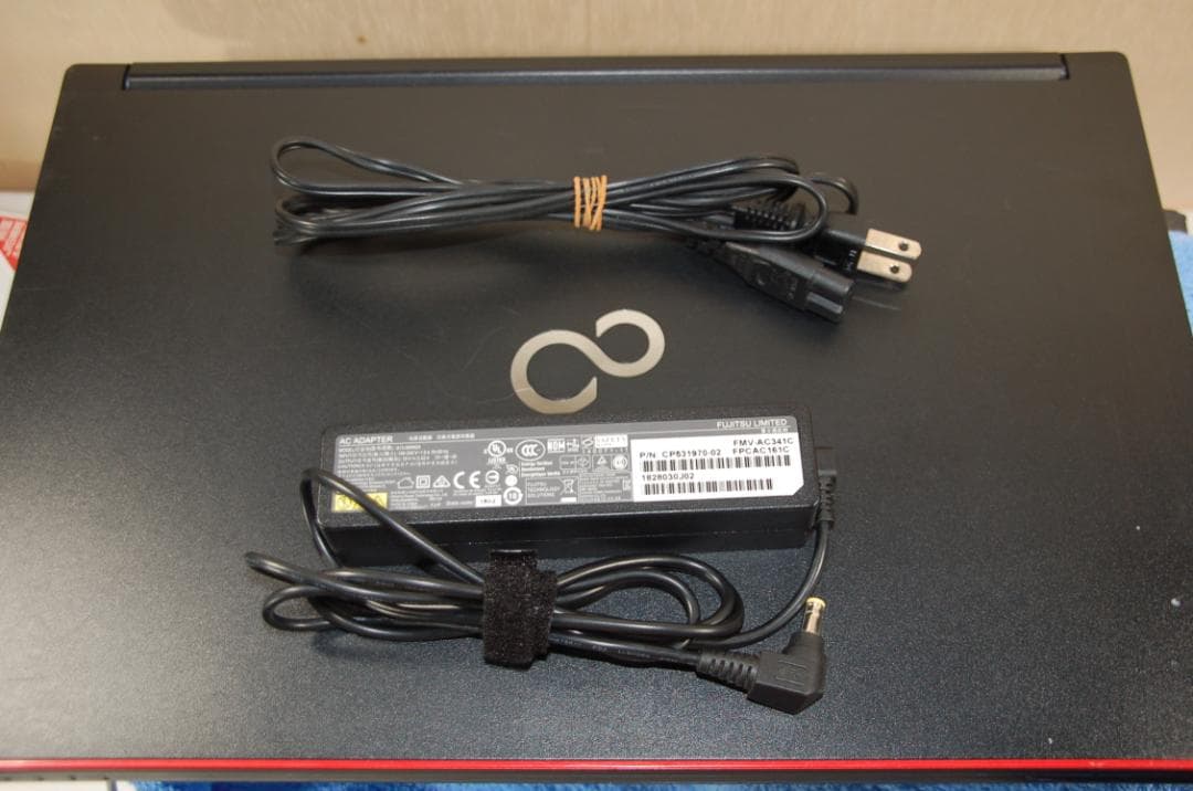 Fujitsu ノートパソコンWin-11 Office メモリー8GB SSD