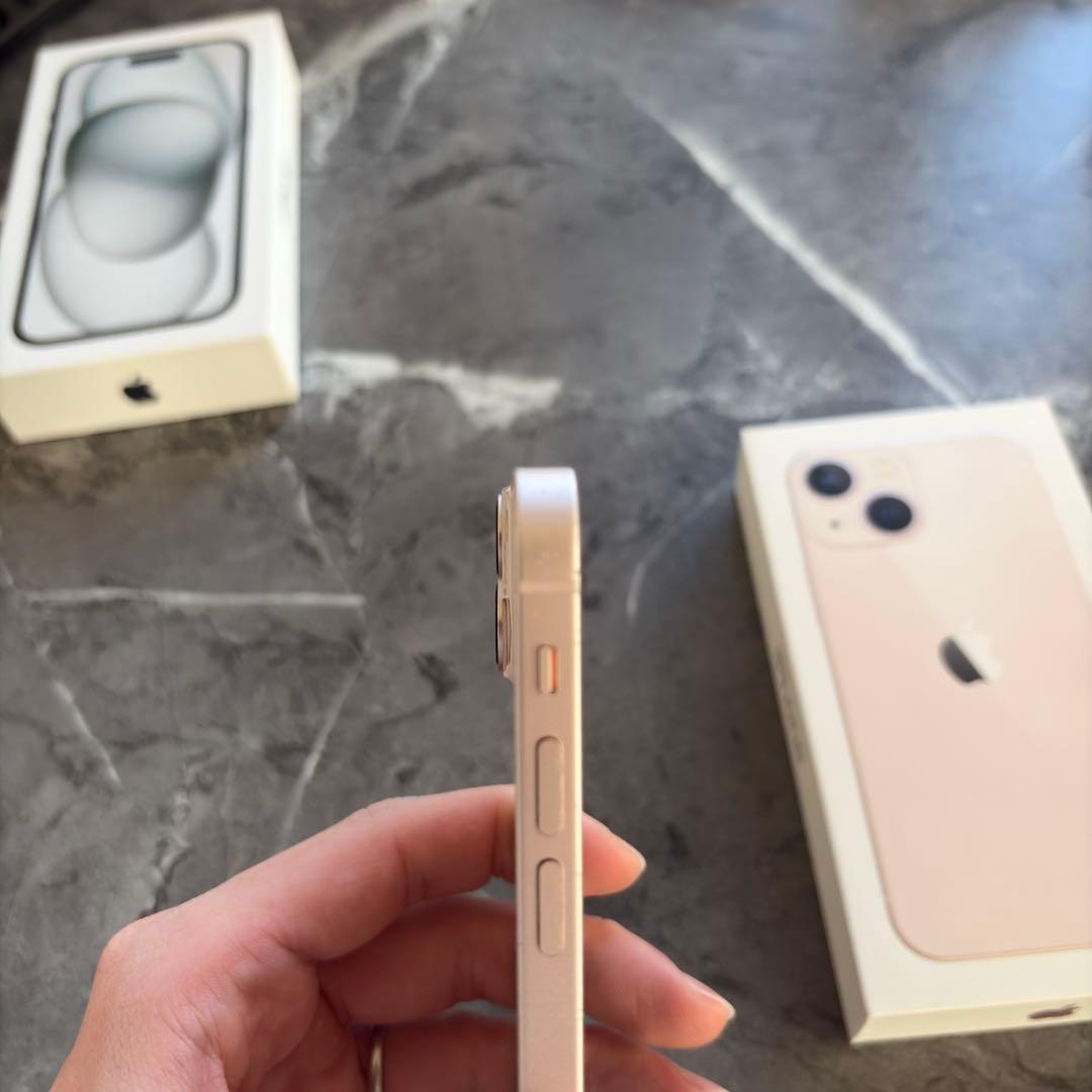 iPhone15 iPhone13mini 共に126GB モバイルバッテリー等