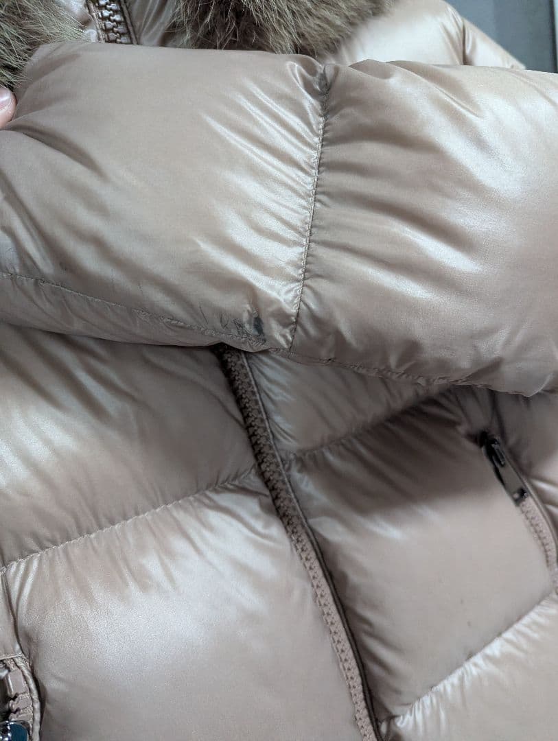 モンクレール　MONCLER ダウンジャケット ファー付き　レディース　ダウン