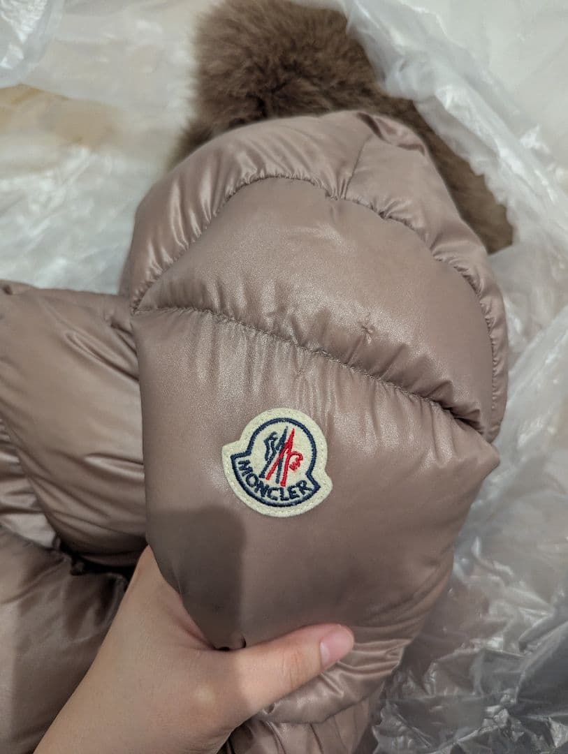 モンクレール　MONCLER ダウンジャケット ファー付き　レディース　ダウン