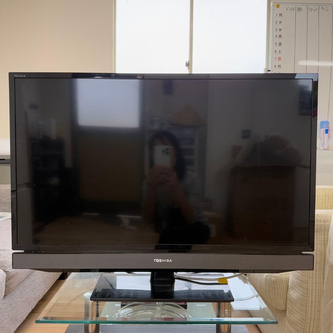 TOSHIBA 液晶テレビ　32インチ