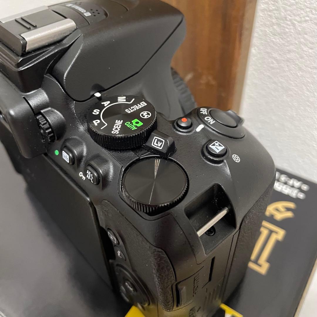 NIKON D5500 ショット数7,660枚 ダブルズームキット美品