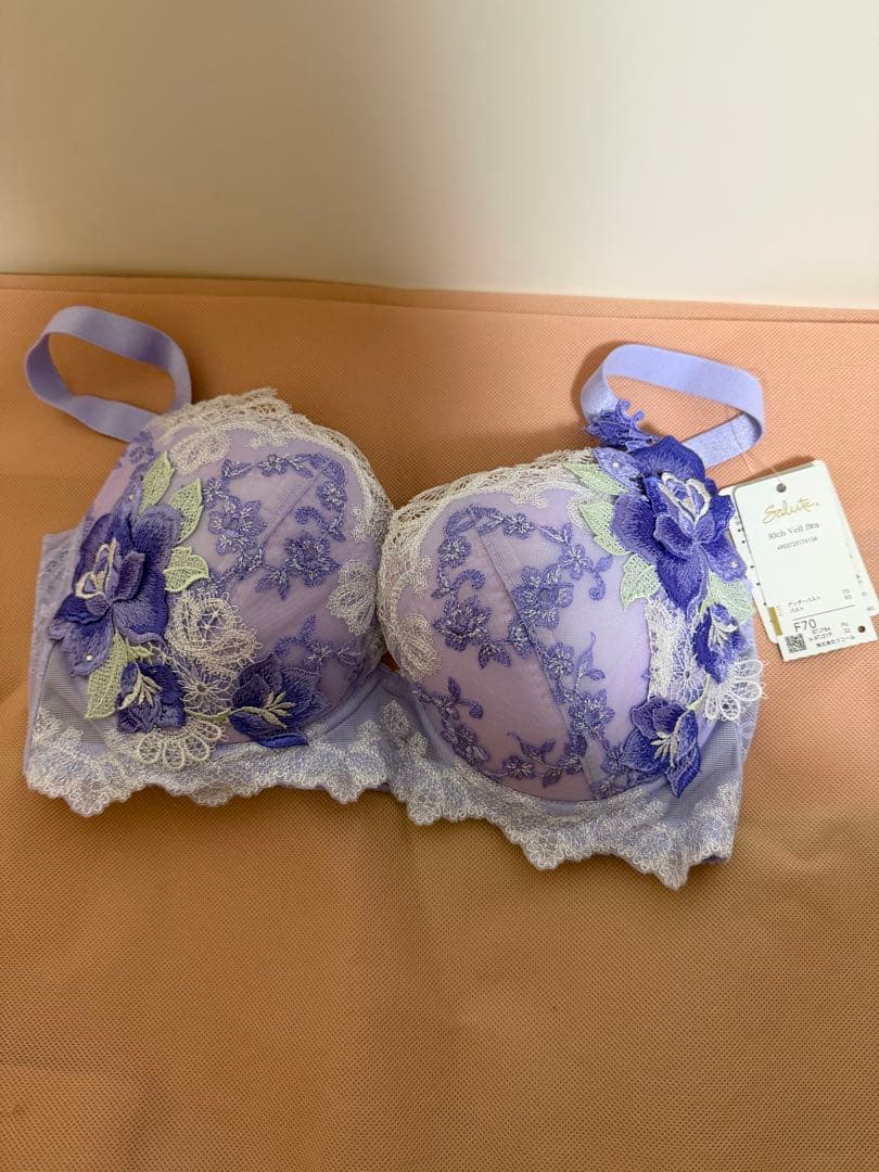 salute サルートブラF70、TショーツM