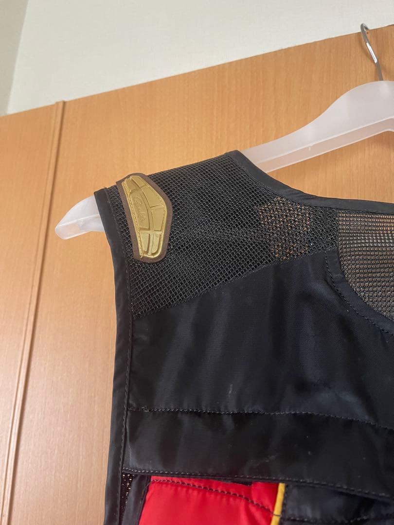 Gamakatsu フィッシング　フローティングベスト LLサイズ 黒/赤