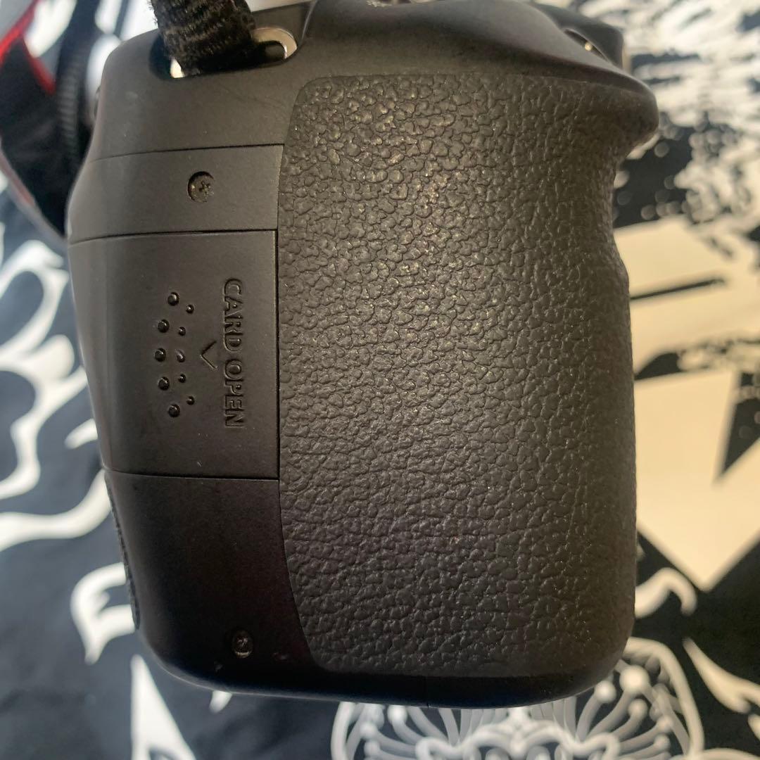 EOS 80D ボディのみ