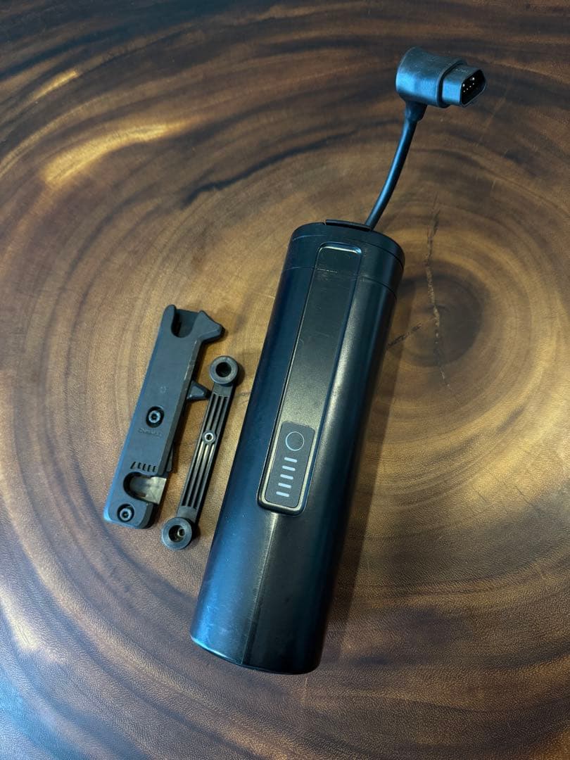 【新品同様】TREK レンジエクステンダーバッテリー＋ケーブル