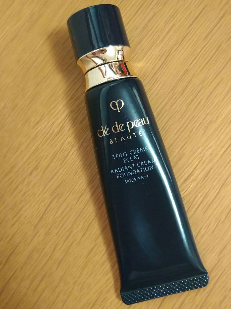 【em＿e】クレ・ド・ポー ボーテ タンクレームエクラn オークル10