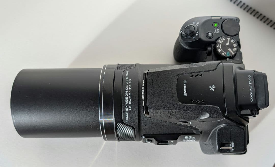 Nikon COOLPIX P900 本体と付属品