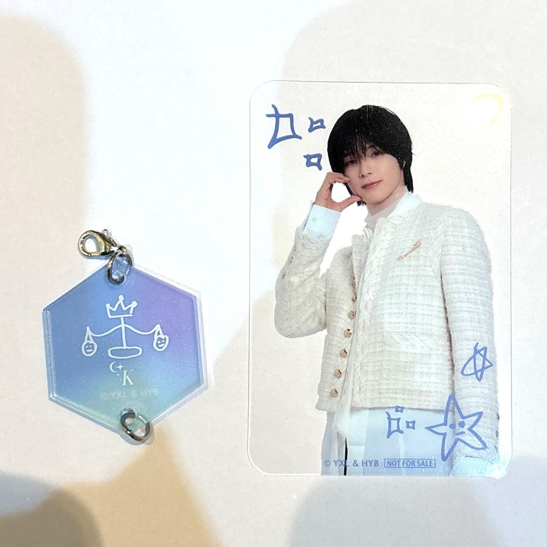 &TEAM CAFE カフェ　K ケイ　平日特典　つながるアクリルチャーム