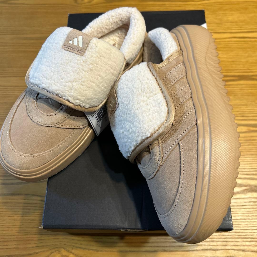 なぁ さん用。adidas アディダス23.0㎝ ボア付き サンダル