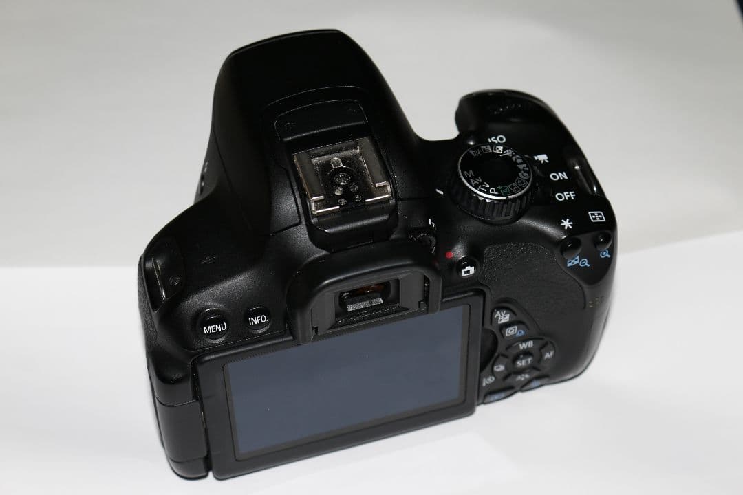 Canon EOS Kiss X6i デジタル一眼レフカメラ ボディ