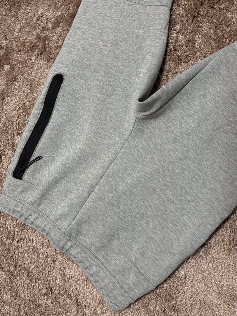 ナイキ　メンズ　Ｍ　３代目テックフリース　グレー　セットアップ　９１