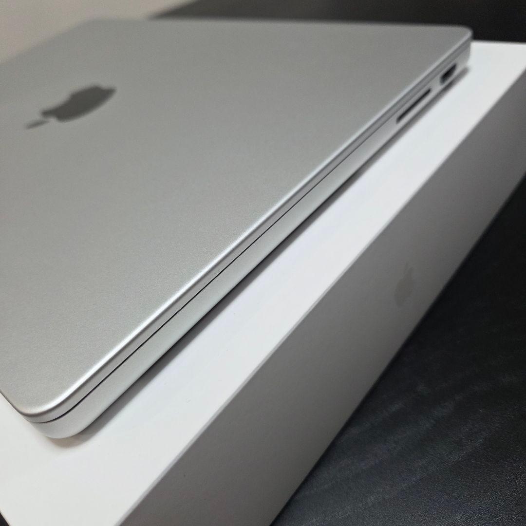 Apple MacBook Pro M3 1TB 14インチ