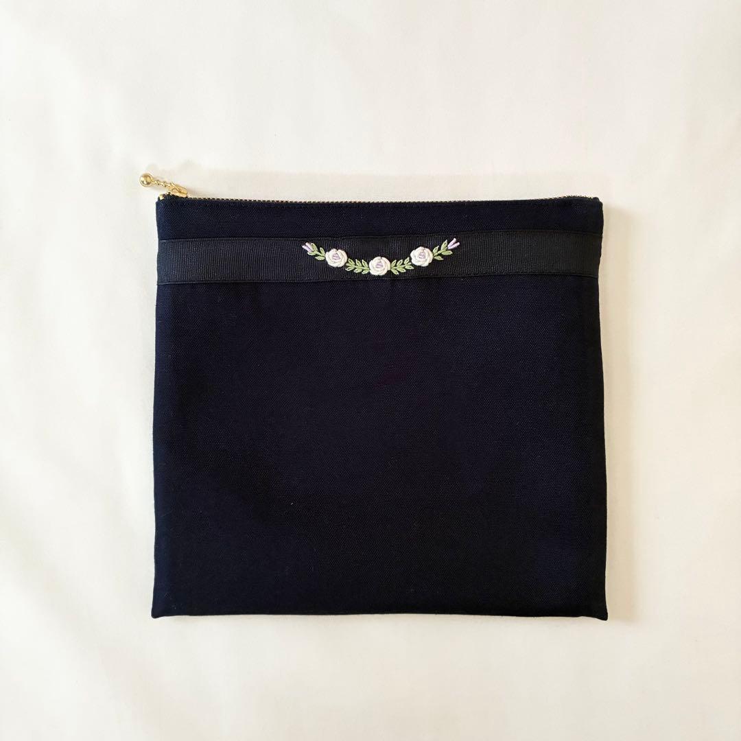 こん　手刺繍　シューズバッグ　サブバッグ　ティッシュケース　【1/2】