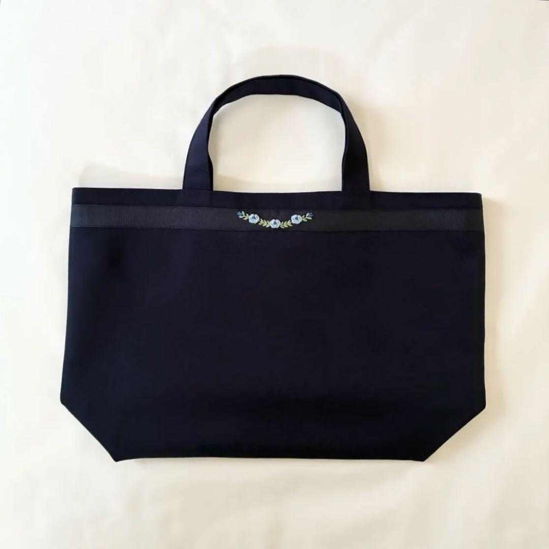 こん　手刺繍　シューズバッグ　サブバッグ　ティッシュケース　【1/2】