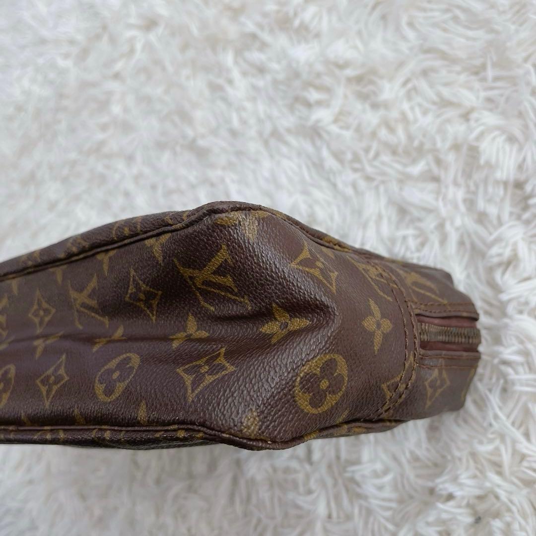 LOUIS VUITTON ルイヴィトン トゥルース トワレットモノグラム　30