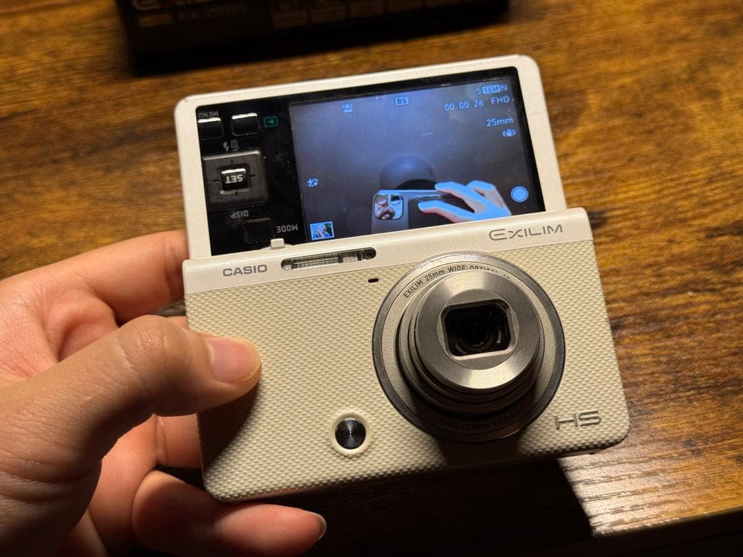 デジタルカメラ CASIO EXILIM HS EX-ZR50