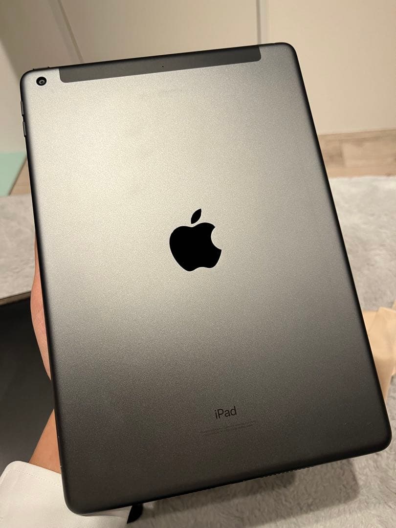 iPad 9世代セルラーモデル スペースグレー