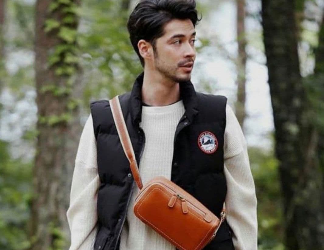 土屋鞄 トーンオイルヌメ ボディーバッグボディーポシェットボルドー