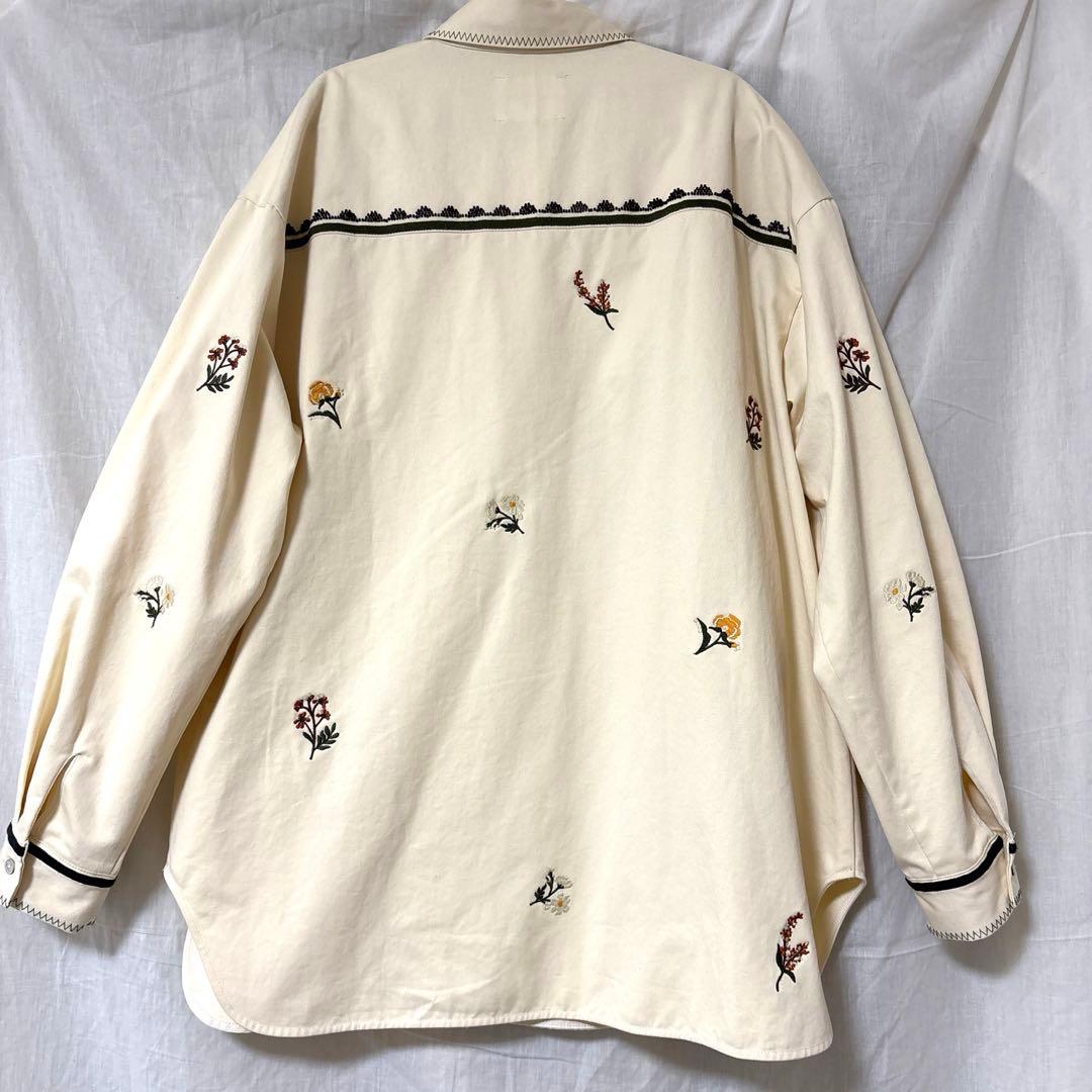 アメリSMALL FLOWER OVER SHIRTフラワーシャツ　アイボリー