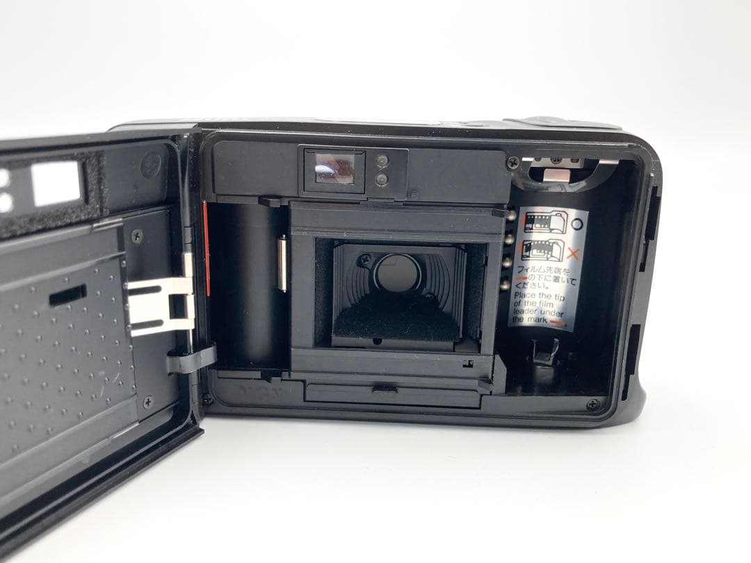 【動作品】KYOCERA SLIM-T　コンパクトカメラ　動作確認済み　C36