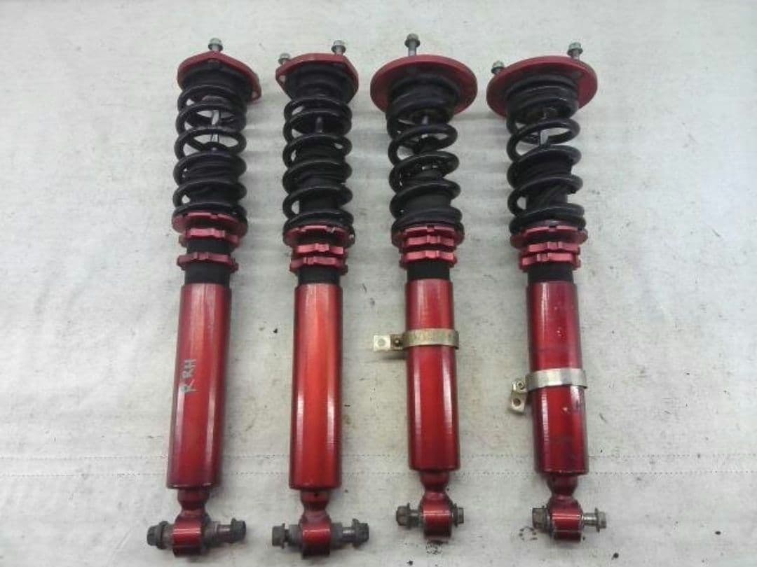 18クラウン メーカー不明　フルタップ式車高調