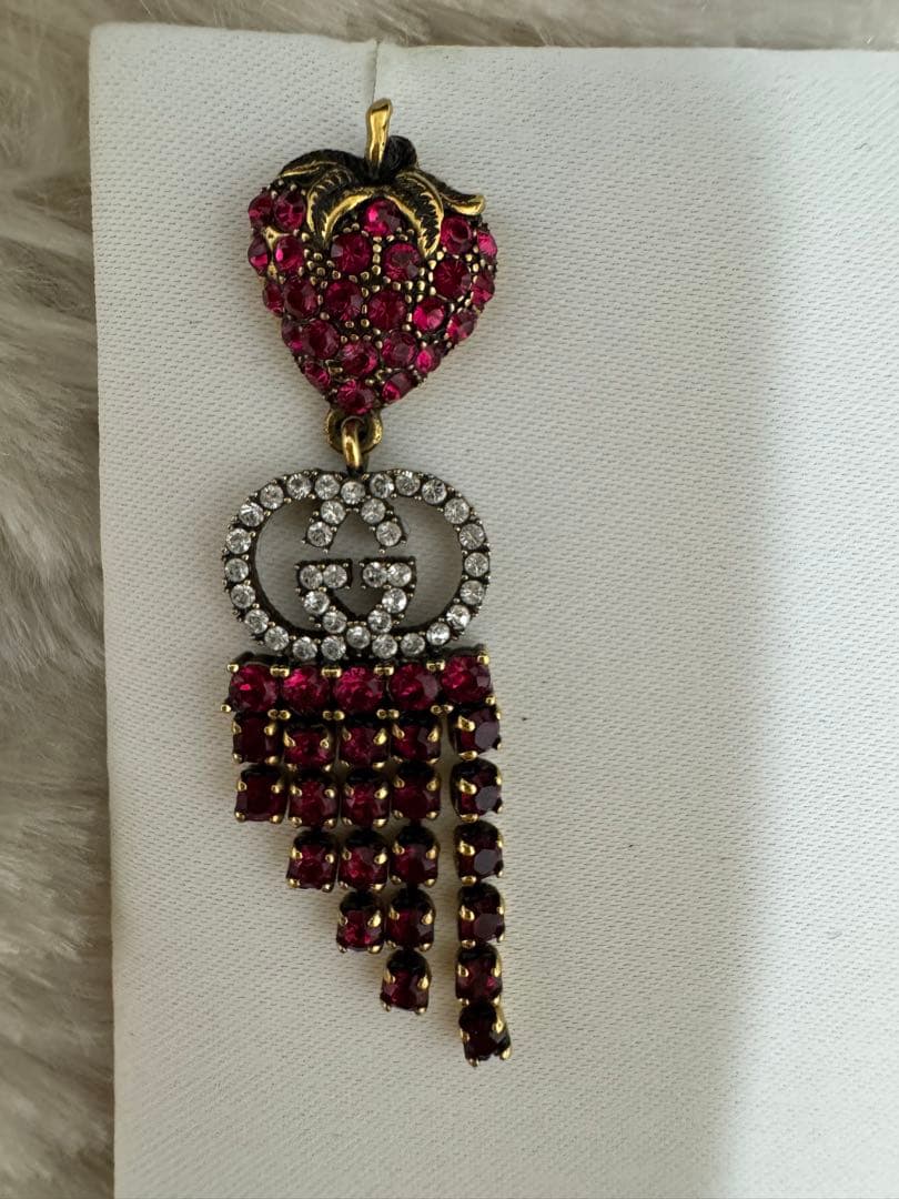 GUCCI ストロベリー いちご 苺 ピアス (片耳)