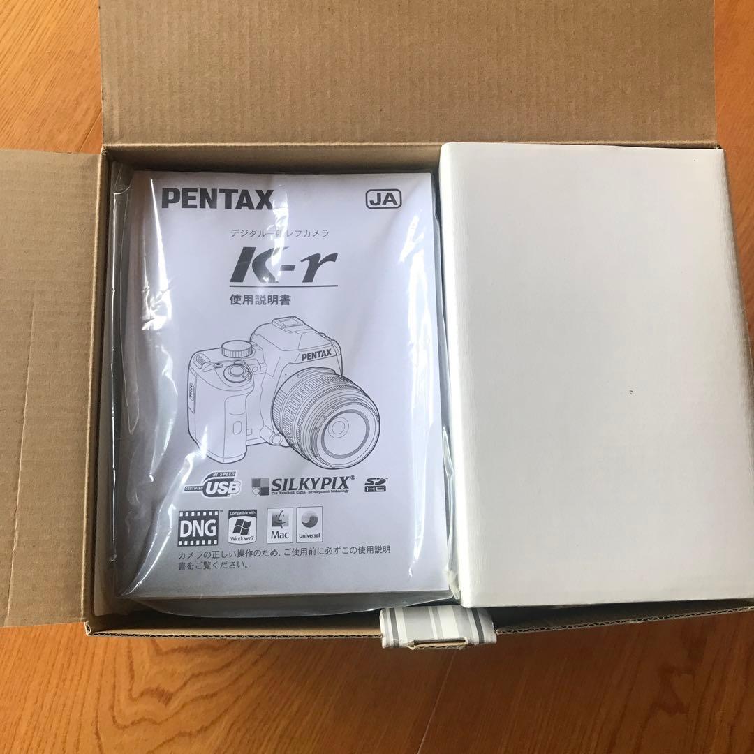 PENTAX k-r ダブルズームセット　ピンク／ブラック