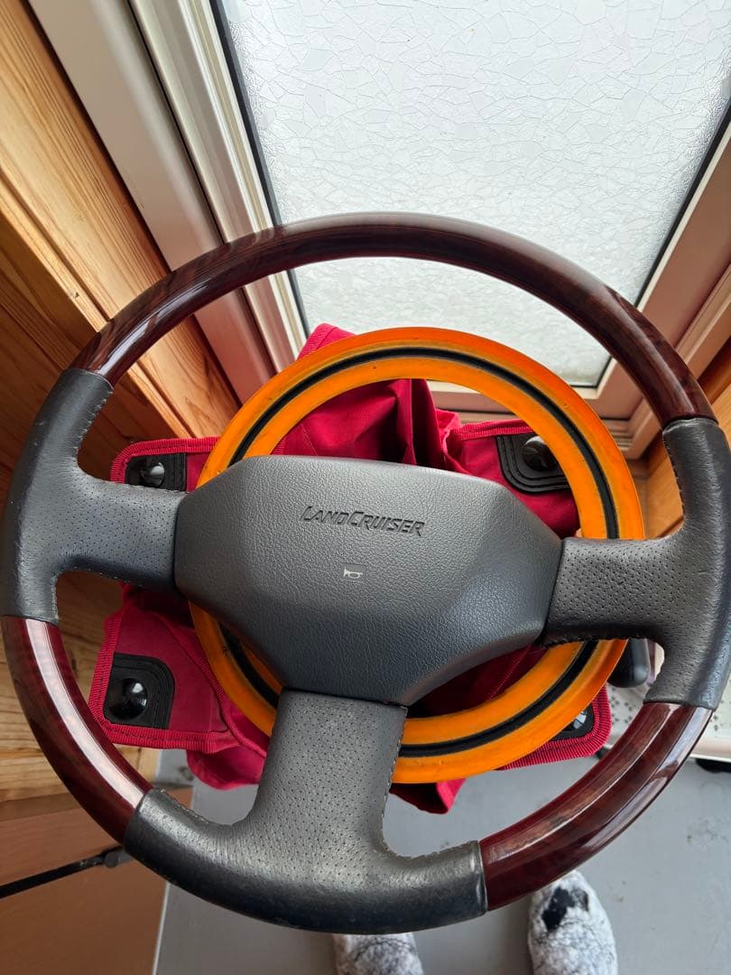 ランドクルーザー ステアリング
