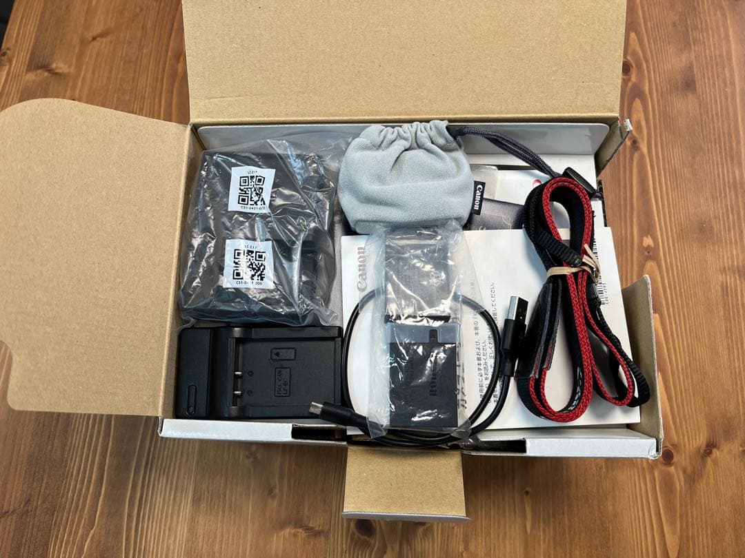 ［Lily Jo 様］Canon EOS M3 ミラーレス／3本レンズ＋EVF付