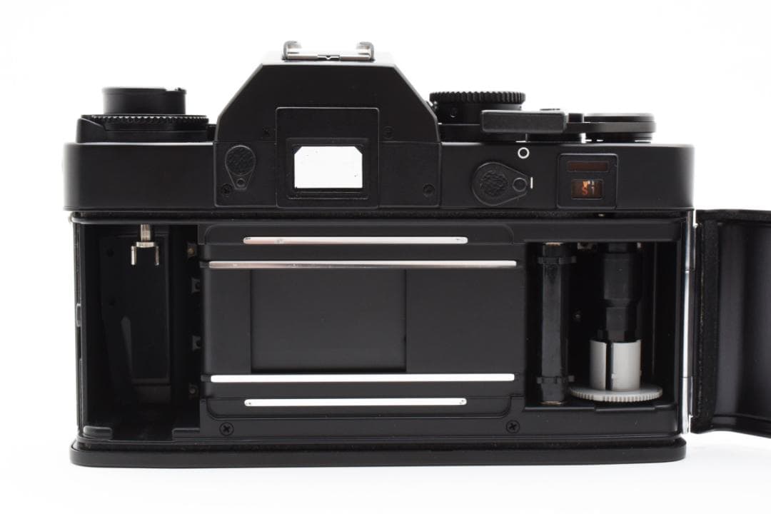 【人気のライカ　良品】 LEICA R3 MOT シャッター＆露出計OK カメラ