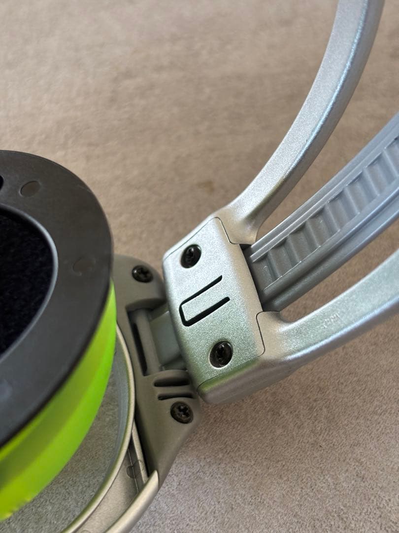 ソニーヘッドホンスケルトン密閉型MDR-D011 ウォークマンWM-FS1付属品