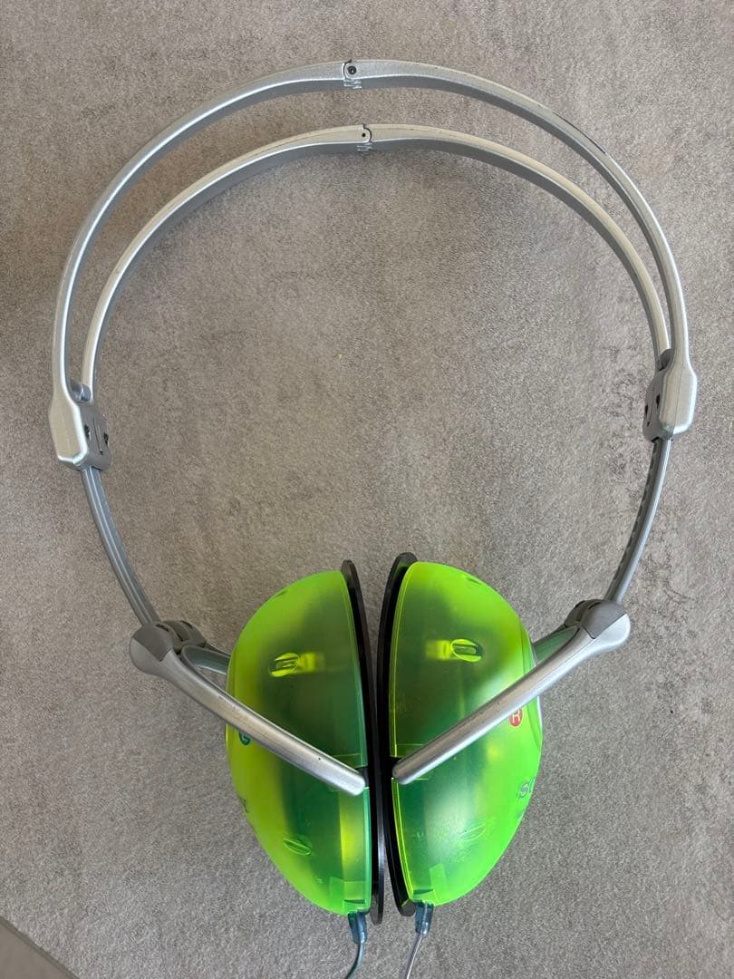 ソニーヘッドホンスケルトン密閉型MDR-D011 ウォークマンWM-FS1付属品